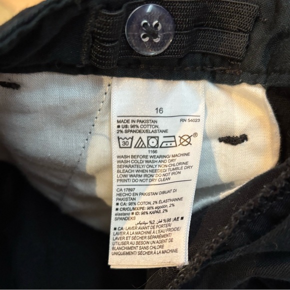 Old Navy Black Built-In Flex Jeans - Picture 4 of 4